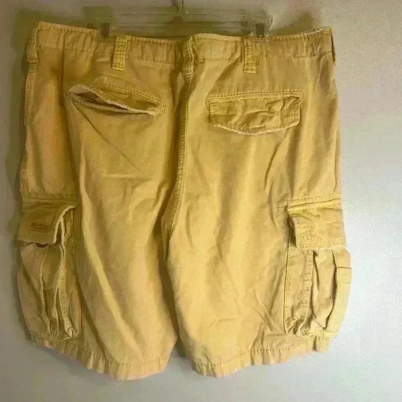 True Religion Y2K Men’s 40 Canary Yellow Distressed Heavyweight Cargo Shorts - Picture 3 of 15